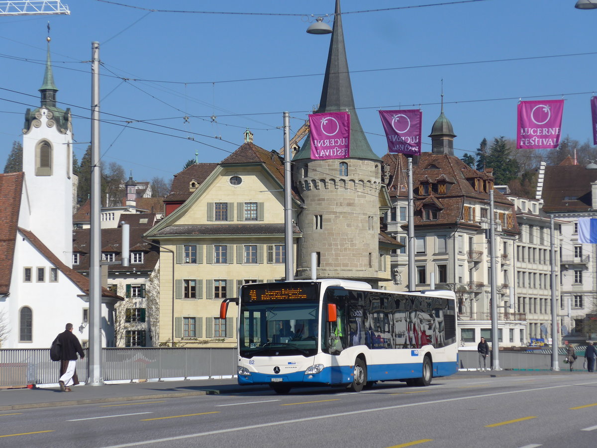 (203'288) - VBL Luzern - Nr. 82/LU 250'372 - Mercedes am 30. Mrz 2019 in Luzern, Bahnhofbrcke