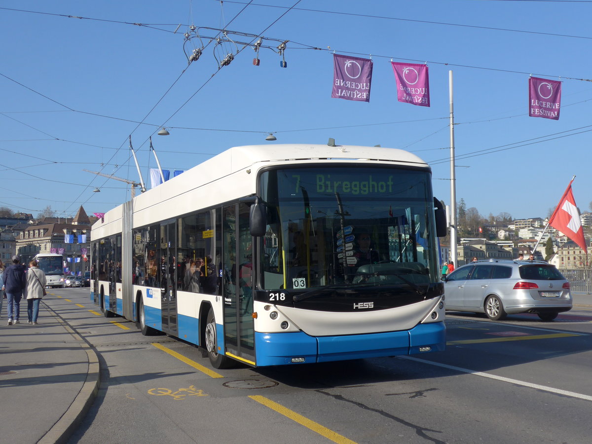 (203'365) - VBL Luzern - Nr. 218 - Hess/Hess Gelenktrolleybus am 30. Mrz 2019 in Luzern, Bahnhofbrcke