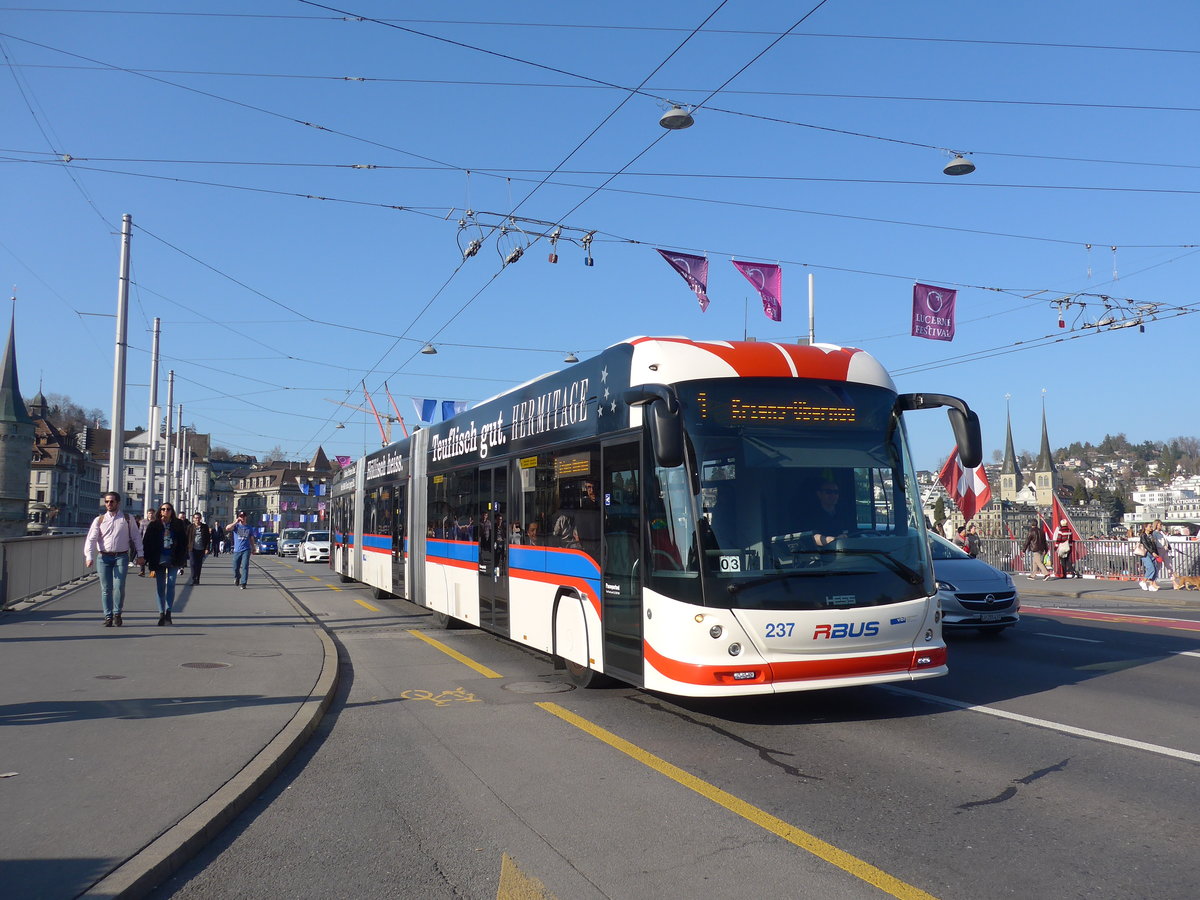 (203'388) - VBL Luzern - Nr. 237 - Hess/Hess Doppelgelenktrolleybus am 30. Mrz 2019 in Luzern, Bahnhofbrcke