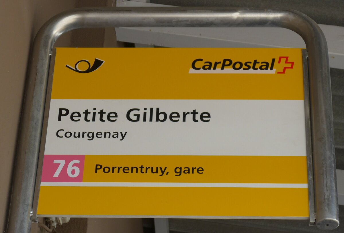 (203'773) - PostAuto-Haltestellenschild - Courgenay, Petite Gilberte - am 15. April 2019
