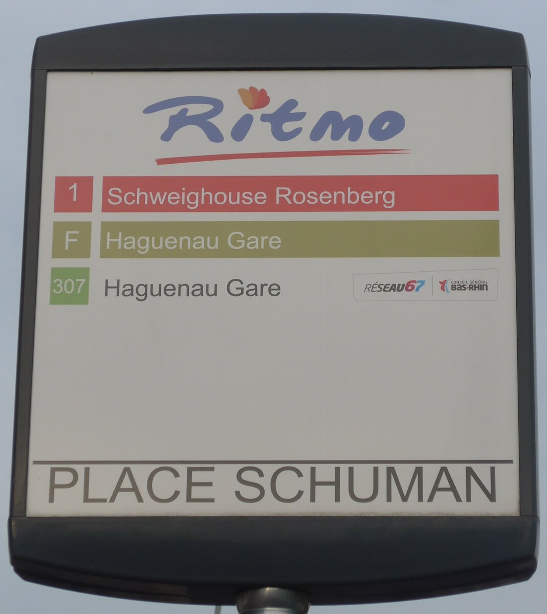 (204'125) - Ritmo/RSEAU67/Conseil Gnral Bas-Rhin-Haltestellenschild - Haguenau, Place Schuman - am 26. April 2019