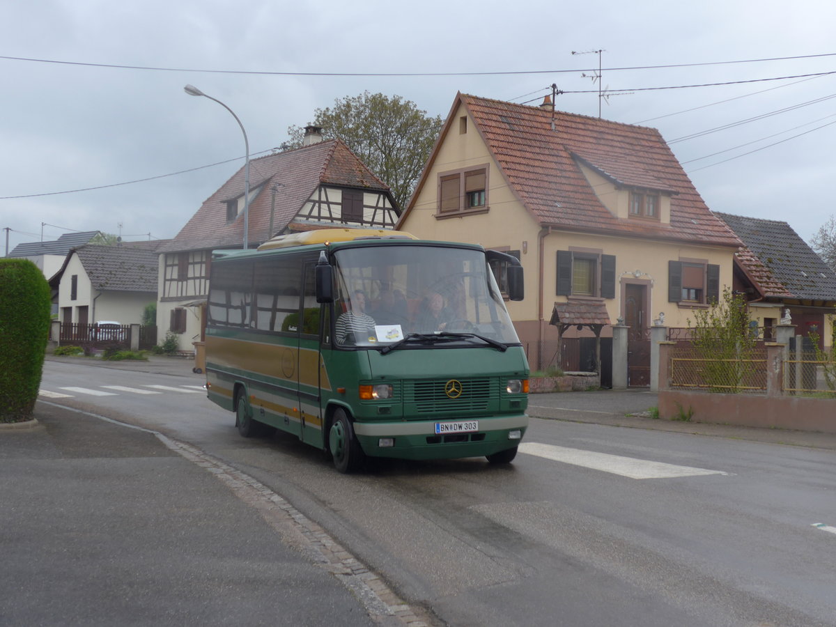 (204'226) - Aus Oesterreich: HCW Puchen - BN DW 303 - Mercedes/Auwrter am 27. April 2019 in Stundwiller, Rue Principale