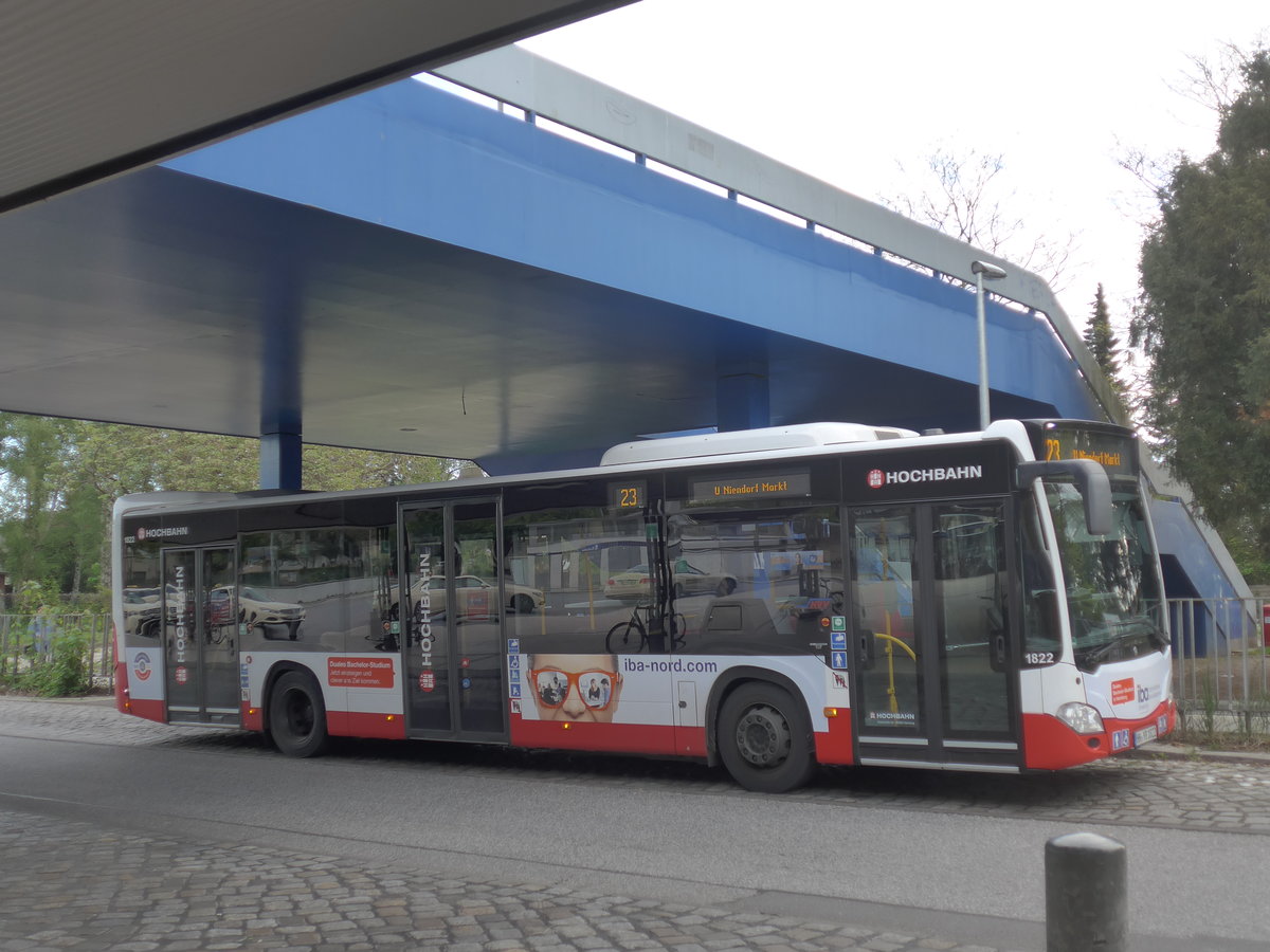 (204'863) - HHA Hamburg - Nr. 1822/HH-YB 1822 - Mercedes am 11. Mai 2019 in Hamburg, U-Bahnhof Billstedt