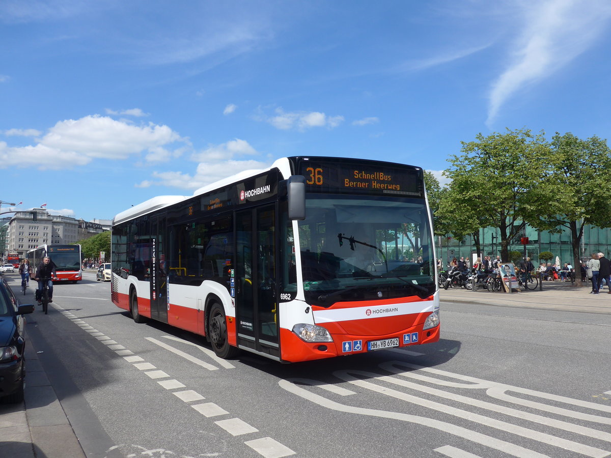 (204'936) - HHA Hamburg - Nr. 6962/HH-YB 6962 - Mercedes am 11. Mai 2019 in Hamburg, Jungfernstieg