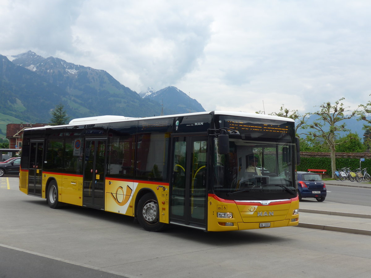 (205'563) - PostAuto Zentralschweiz - Nr. 9/OW 10'001 - MAN (ex Dillier, Sarnen Nr. 9) am 27. Mai 2019 beim Bahnhof Sarnen