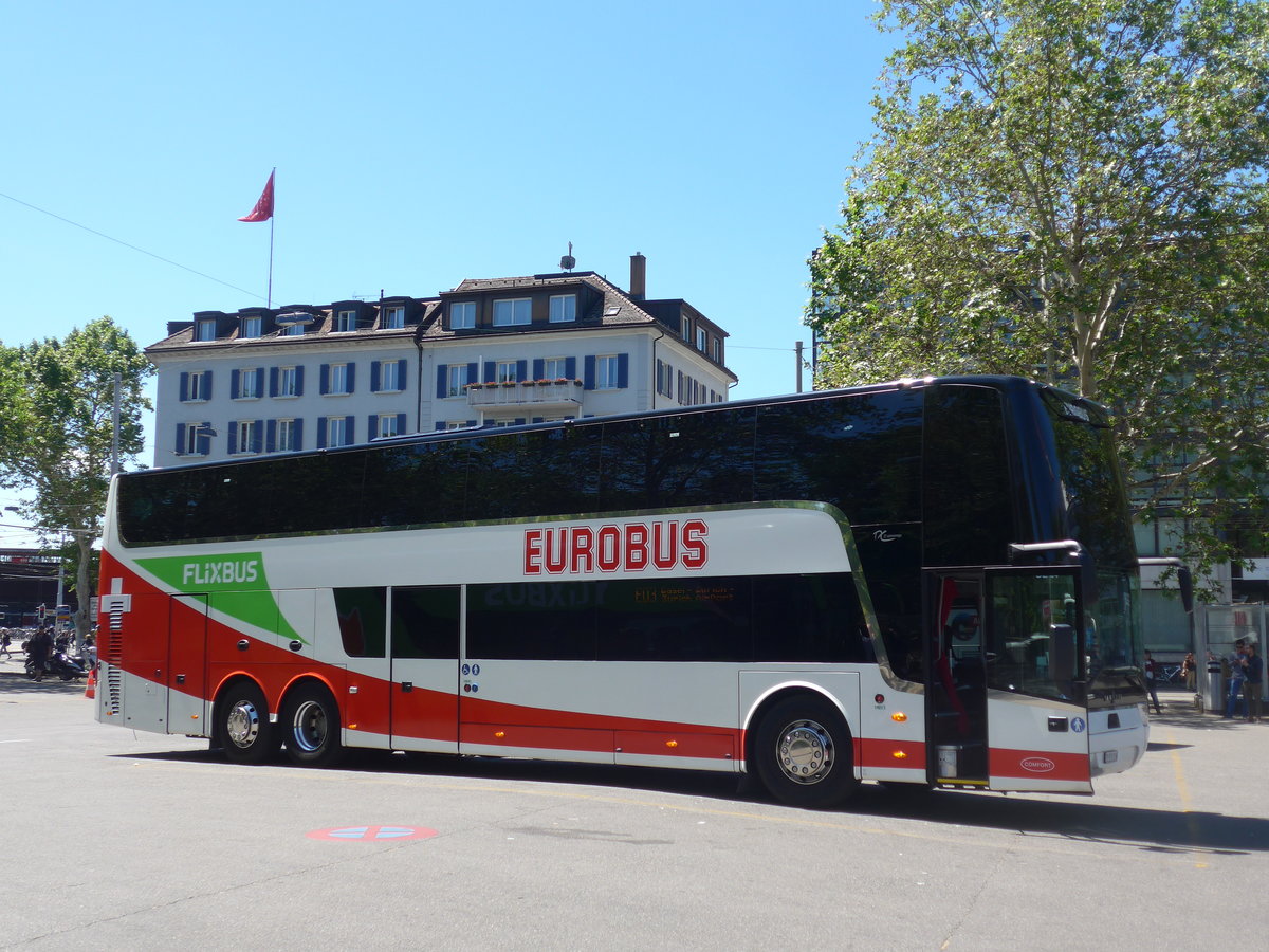 (205'911) - Eurobus swiss-express, Bassersdorf - Nr. SE 04/ZH 930'334 - Van Hool am 8. Juni 2019 in Zrich, Sihlquai