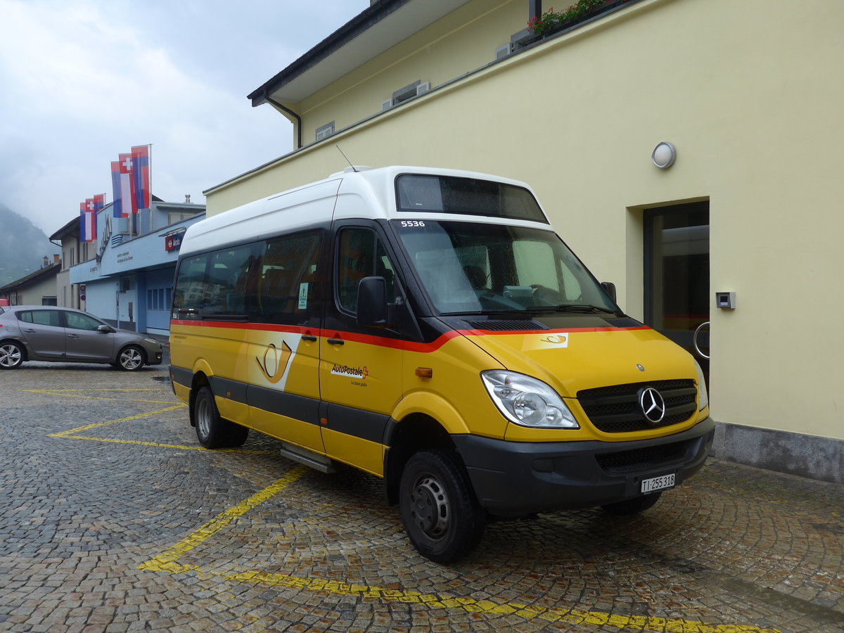 (206'233) - Marchetti, Airolo - TI 255'318 - Mercedes am 9. Juni 2019 beim Bahnhof Airolo