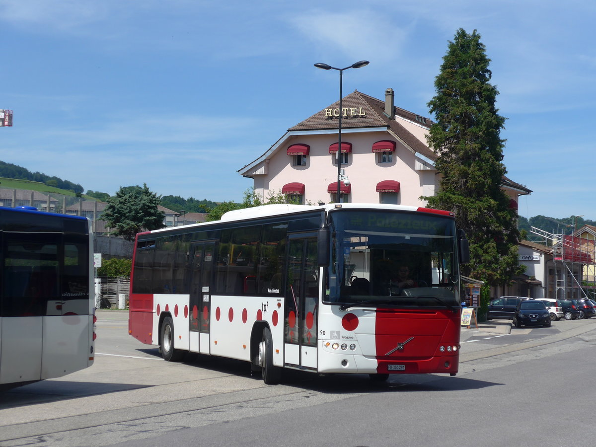 (206'831) - TPF Fribourg - Nr. 90/FR 300'291 - Volvo am 24. Juni 2019 beim Bahnhof Moudon