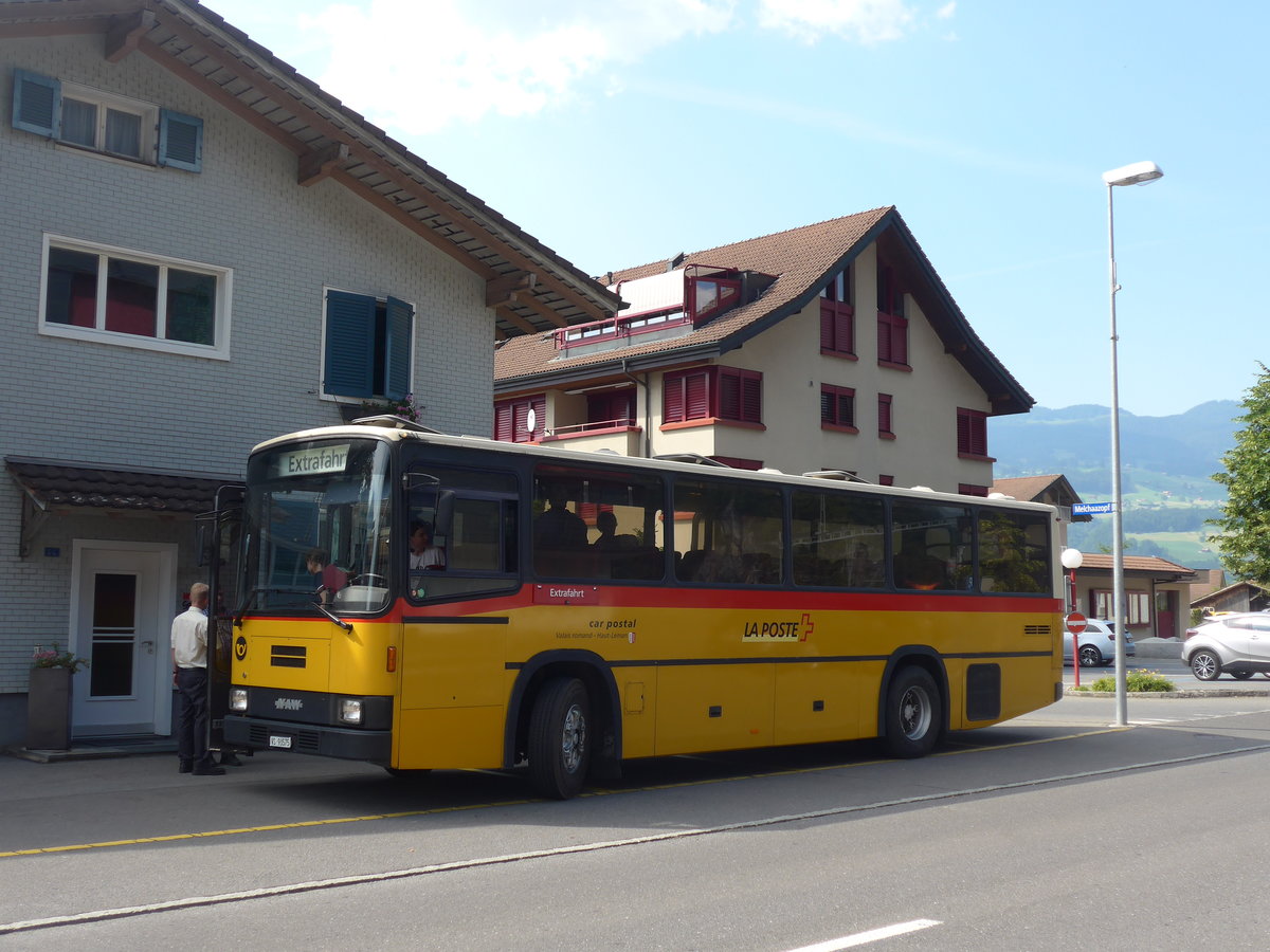 (206'904) - Oser, Brchen - VS 93'575 - NAW/Lauber (ex Epiney, Ayer) am 30. Juni 2019 beim Bahnhof Giswil