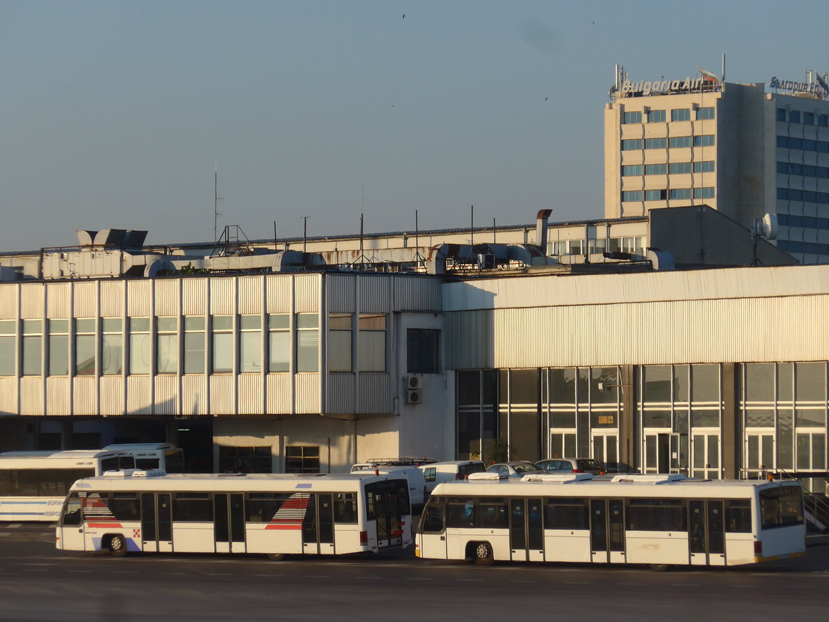 (207'413) - Airport, Sofia - Cobus am 6. Juli 2019 in Sofia, Airport