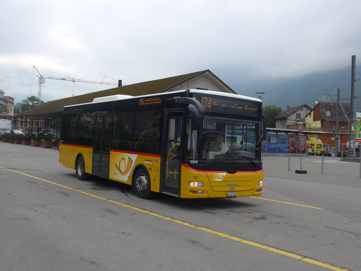 (207'658) - PostAuto Bern - BE 407'862 - MAN/Gppel (ex AVG Meiringen Nr. 62) am 9. Juli 2019 in Meiringen, Postautostation