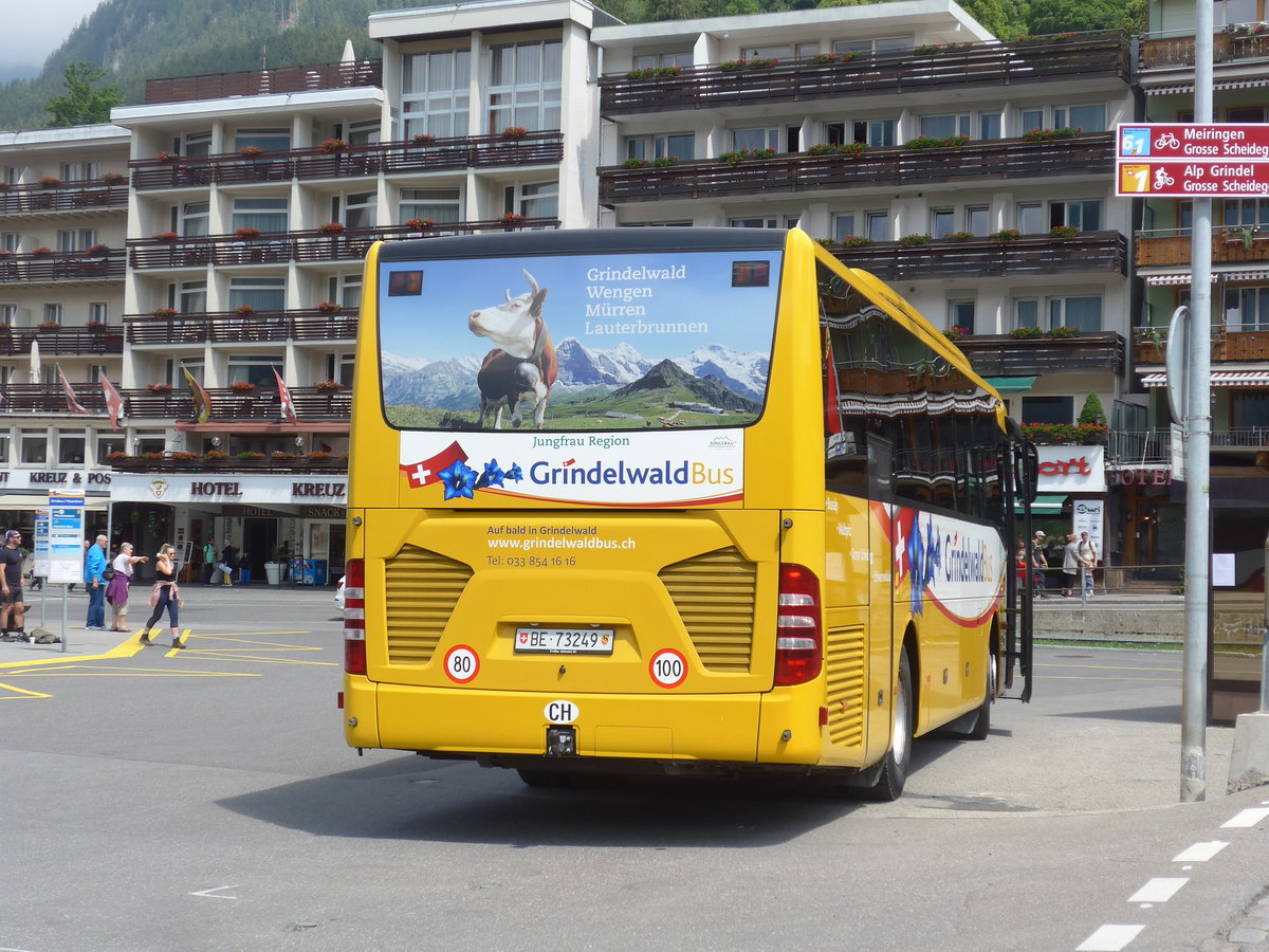 (207'690) - AVG Grindelwald - Nr. 25/BE 73'249 - Mercedes am 9. Juli 2019 beim Bahnhof Grindelwald