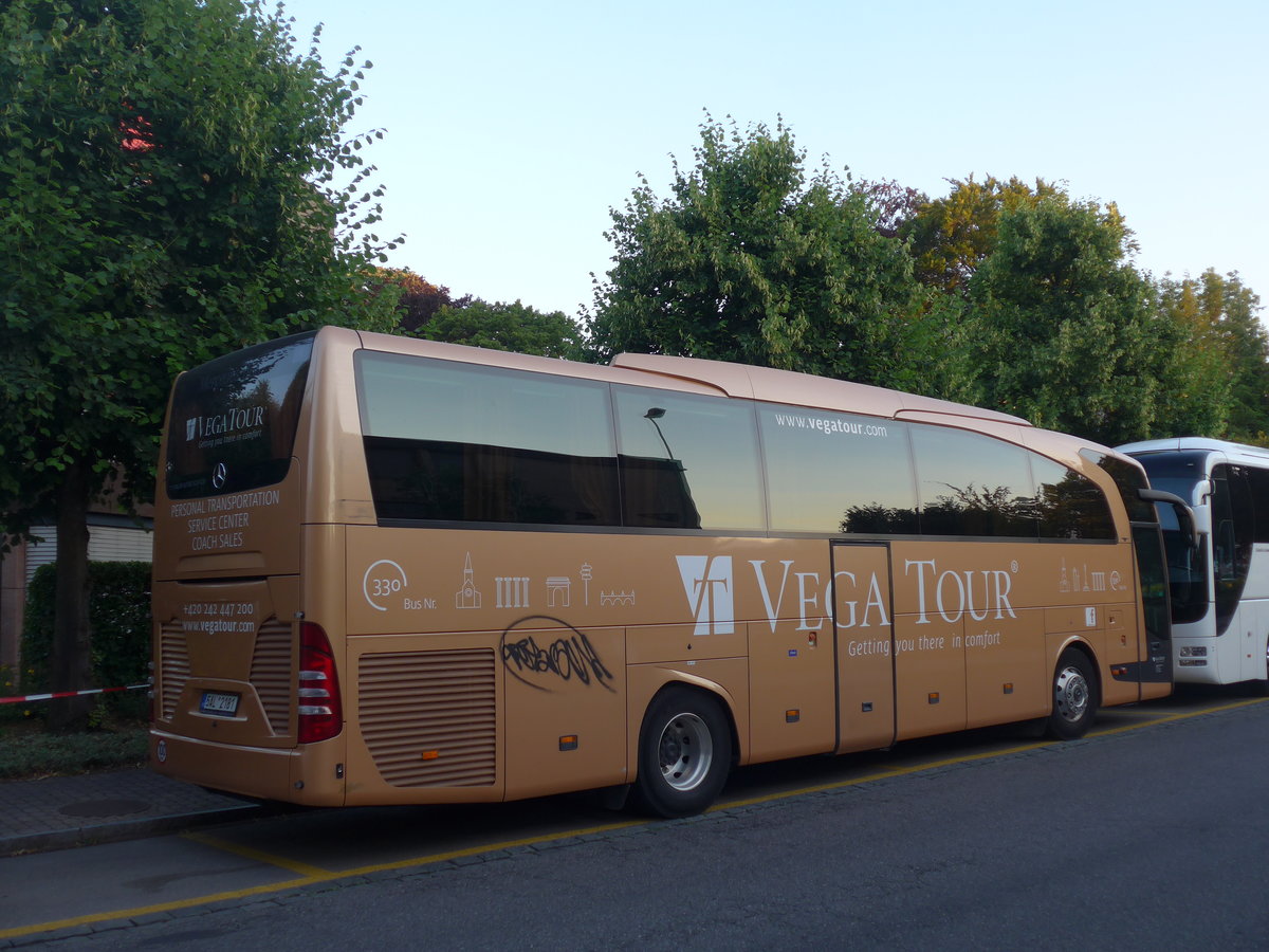 (207'981) - Aus Tschechien: Vega Tour, Praha - Nr. 330/5AL 2181 - Mercedes am 19. Juli 2019 in Thun, Hotel Seepark