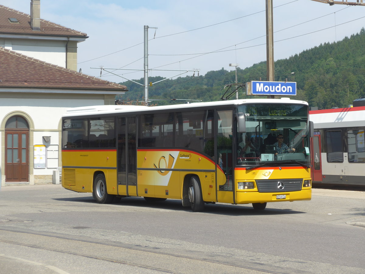 (208'118) - CarPostal Ouest - VD 548'724 - Mercedes am 22. Juli 2019 beim Bahnhof Moudon