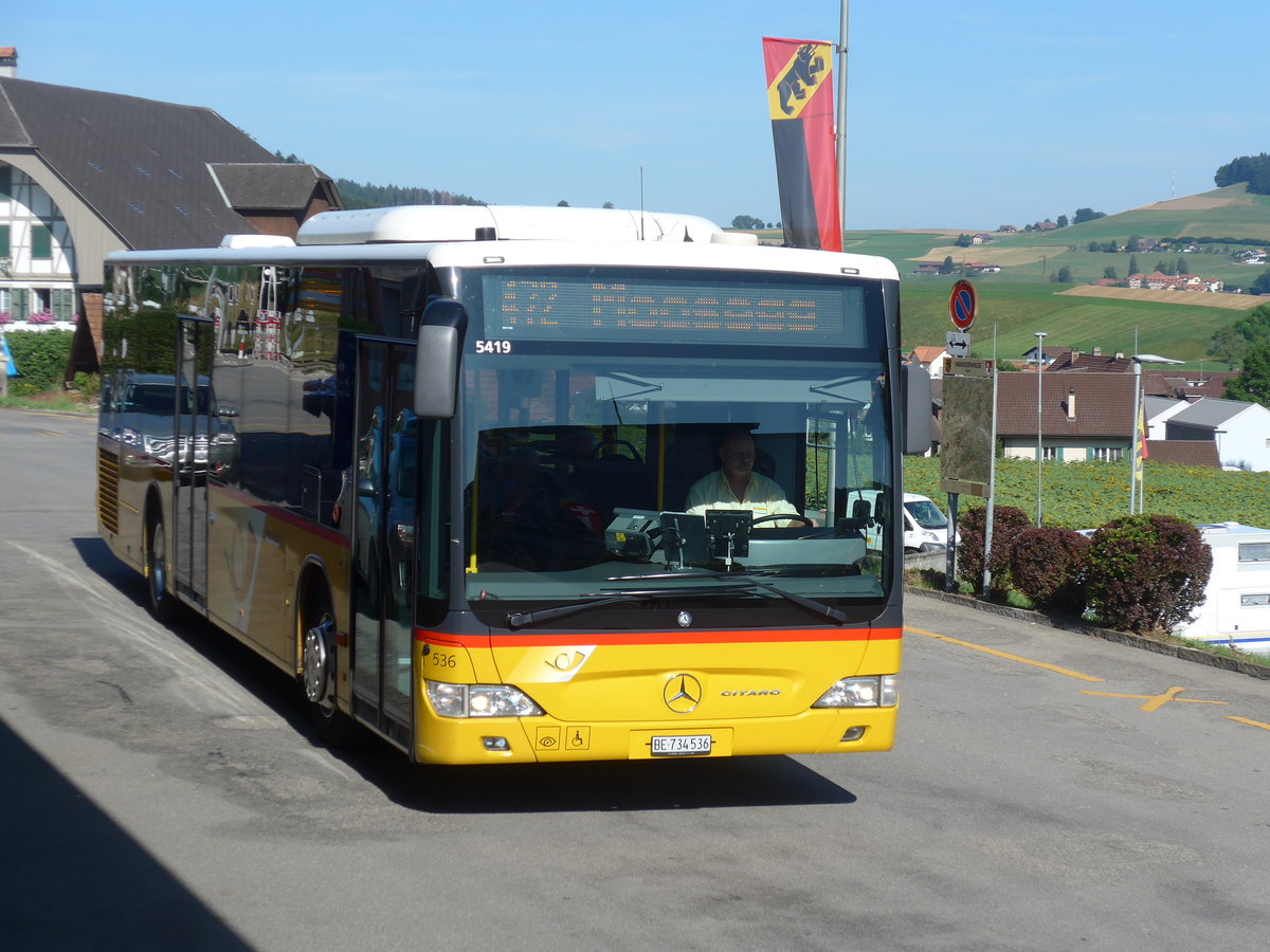 (208'404) - PostAuto Bern - Nr. 536/BE 734'536 - Mercedes am 4. August 2019 beim Bahnhof Biglen