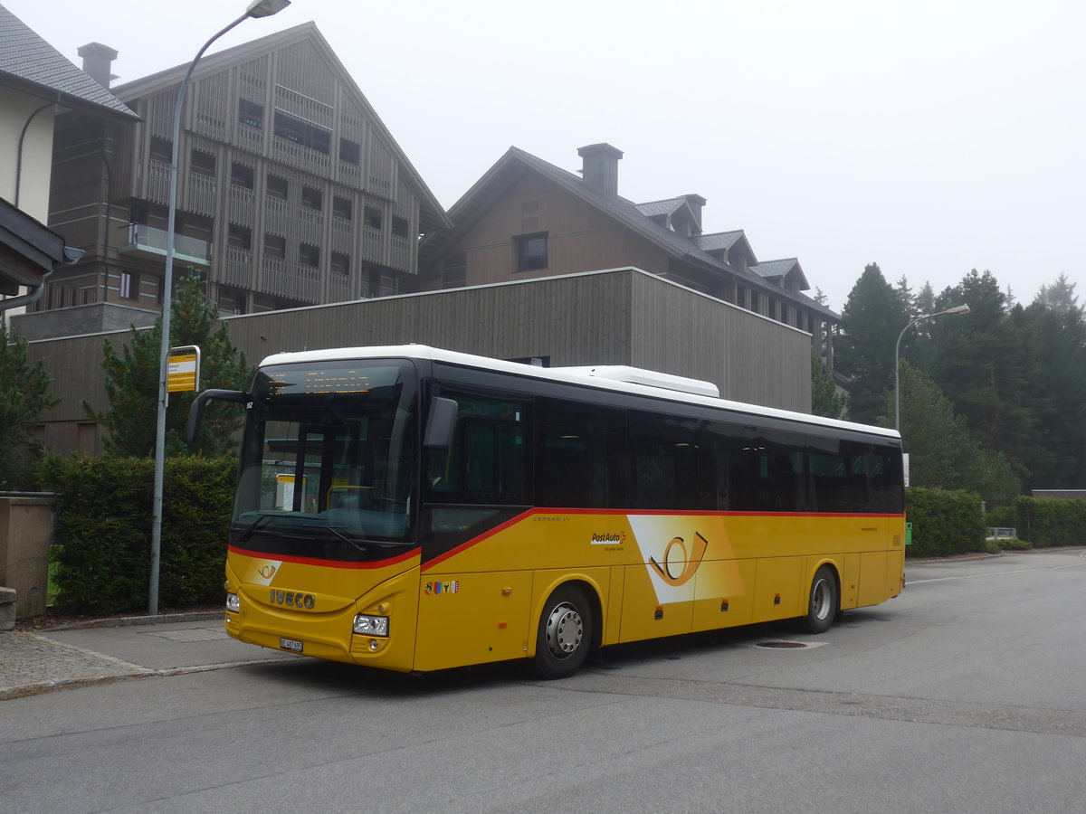 (209'813) - PostAuto Bern - BE 487'695 - Iveco am 28. September 2019 beim Bahnhof Andermatt