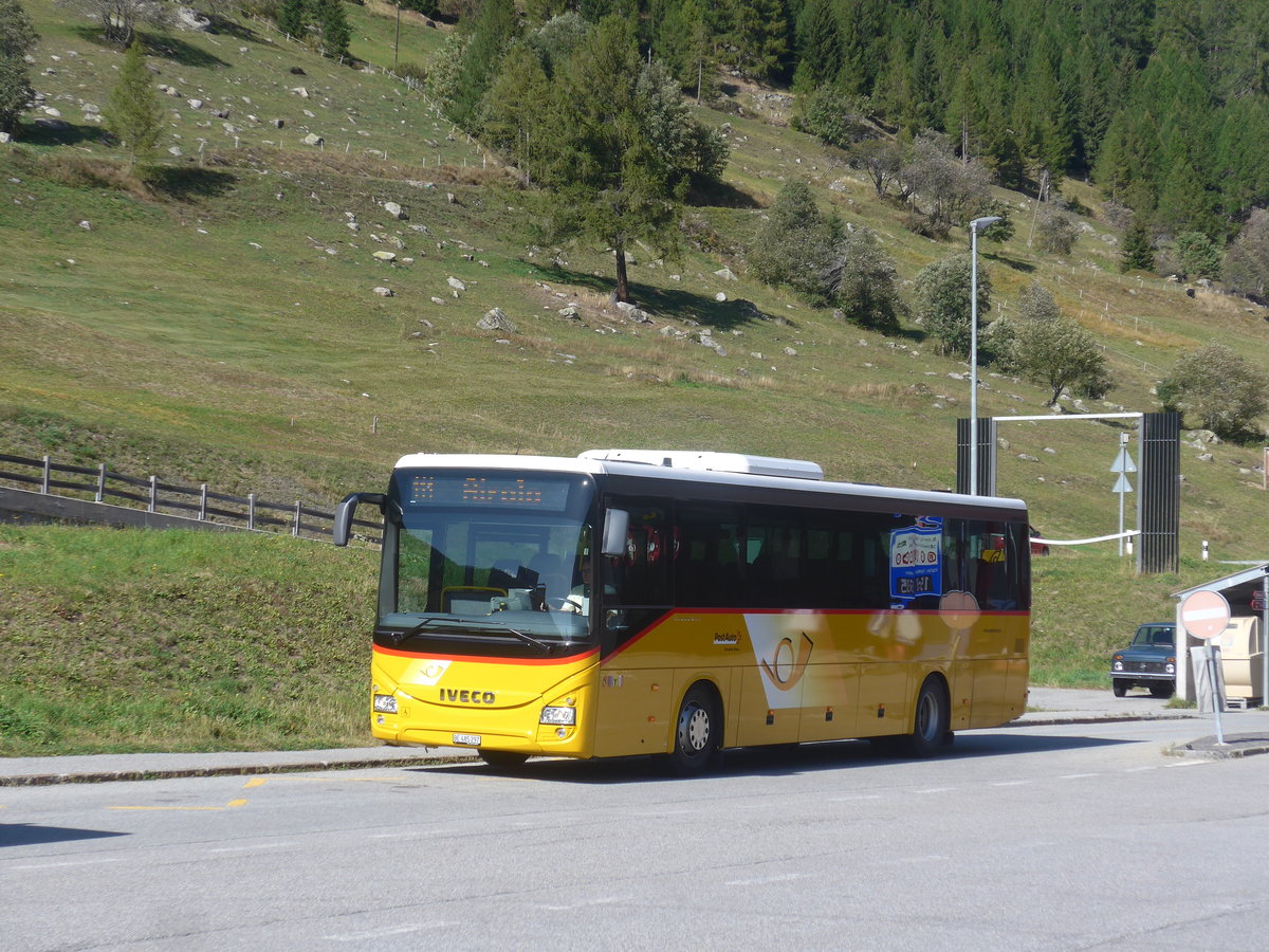 (209'846) - PostAuto Bern - BE 485'297 - Iveco am 28. September 2019 beim Bahnhof Oberwald