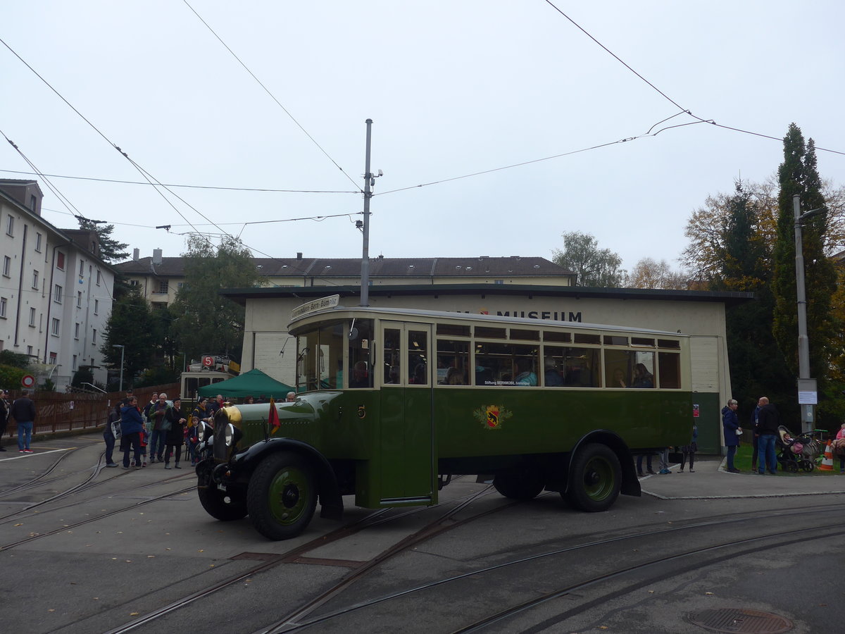 (210'422) - SVB Bern (Bernmobil historique) - Nr. 5/BE 29'005 - Saurer am 20. Oktober 2019 in Bern, Weissenbhl