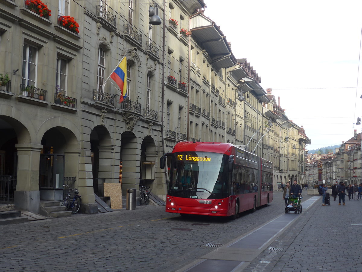 (210'465) - Bernmobil, Bern - Nr. 23 - Hess/Hess Gelenktrolleybus am 20. Oktober 2019 in Bern, Marktgasse