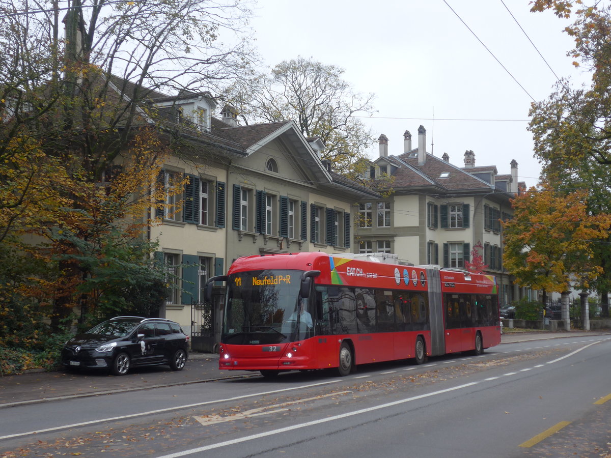 (210'726) - Bernmobil, Bern - Nr. 32 - Hess/Hess Gelenktrolleybus am 29. Oktober 2019 in Bern, Laupenstrasse