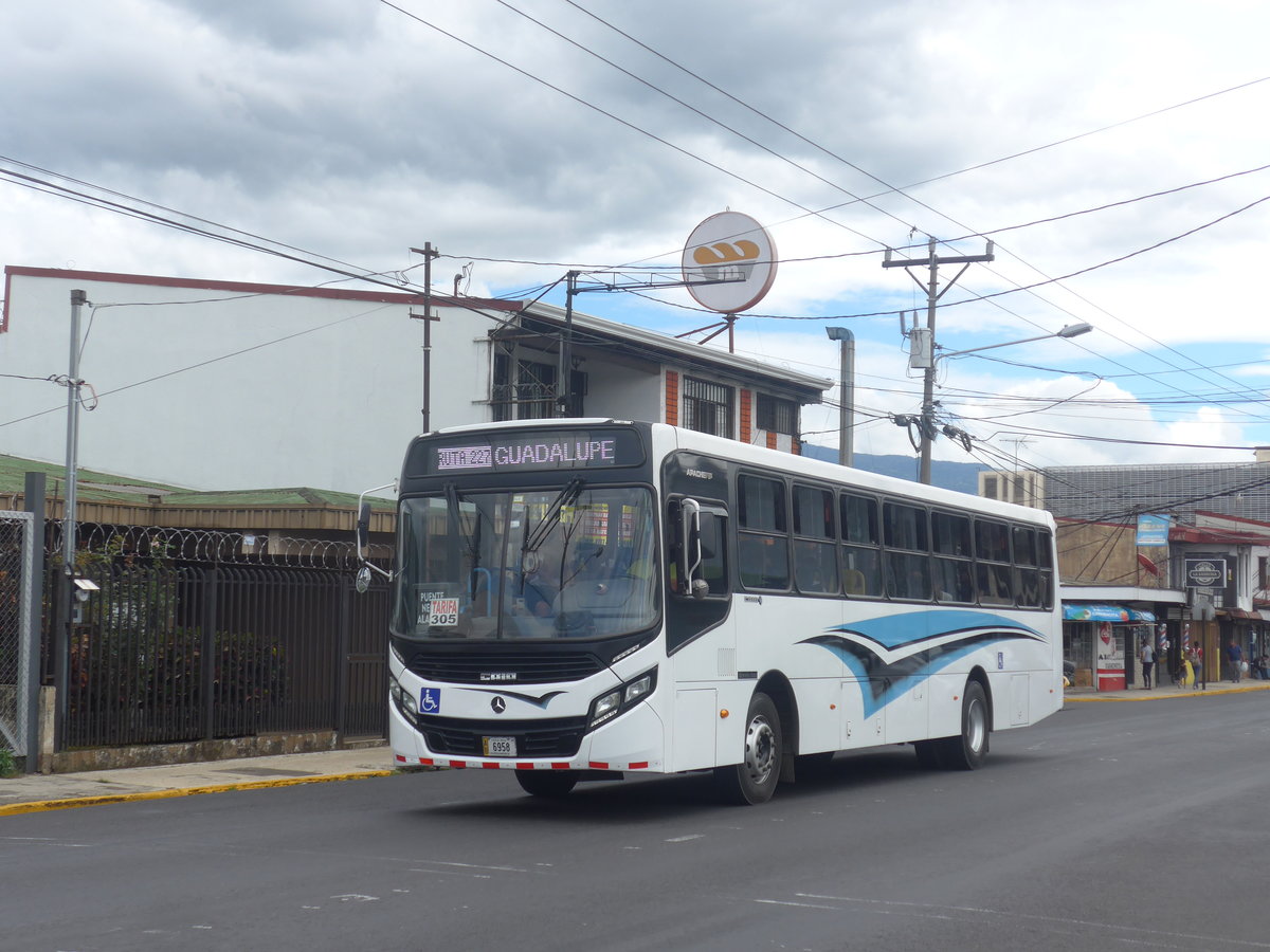 (211'097) - Cagua de Alajuela, Alajuela - 6958 - Caio-Mercedes am 13. November 2019 in Alajuela
