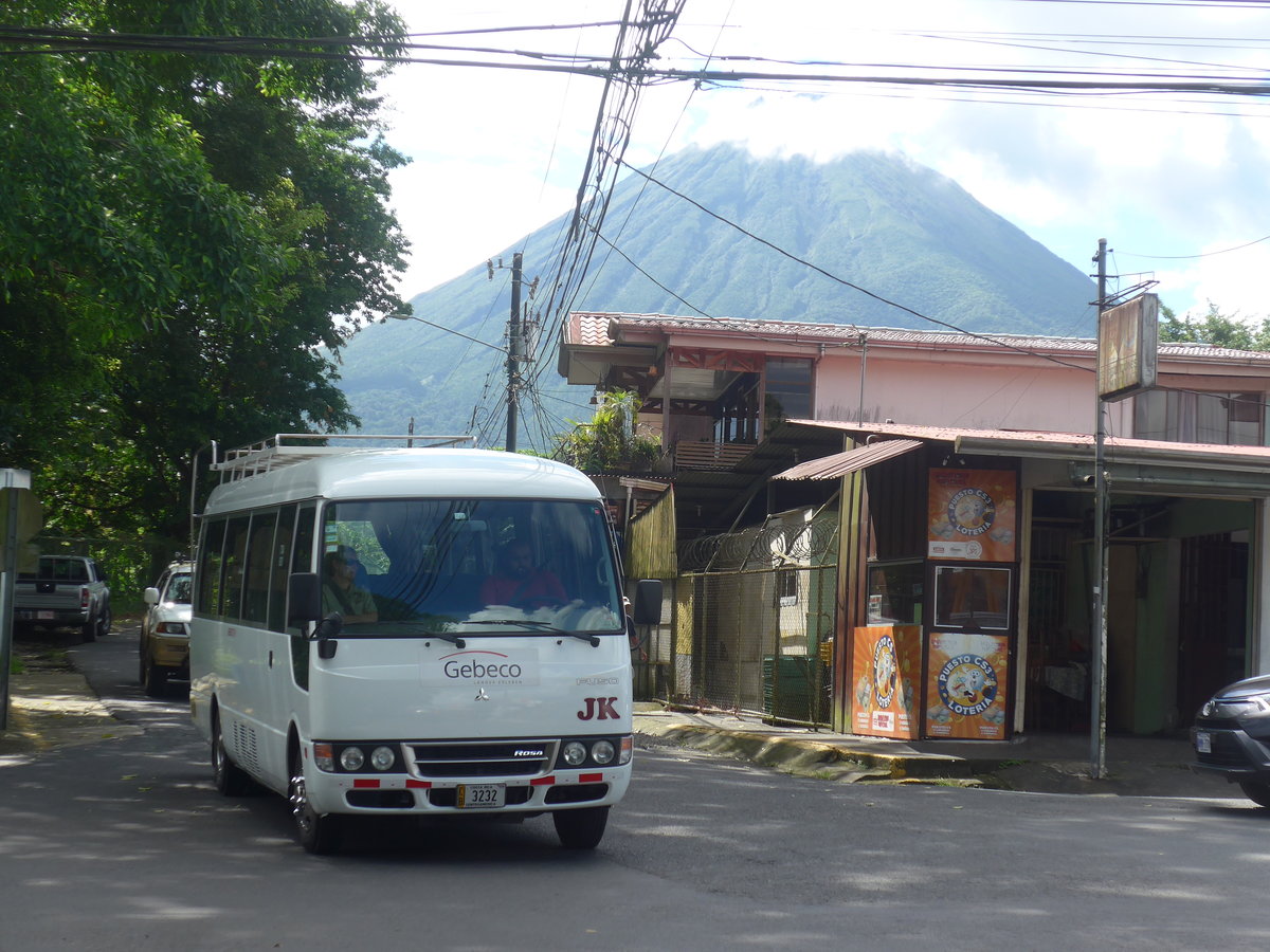 (211'270) - Transportes J.K., San Jos - 3232 - Mitsubishi am 14. November 2019 in La Fortuna