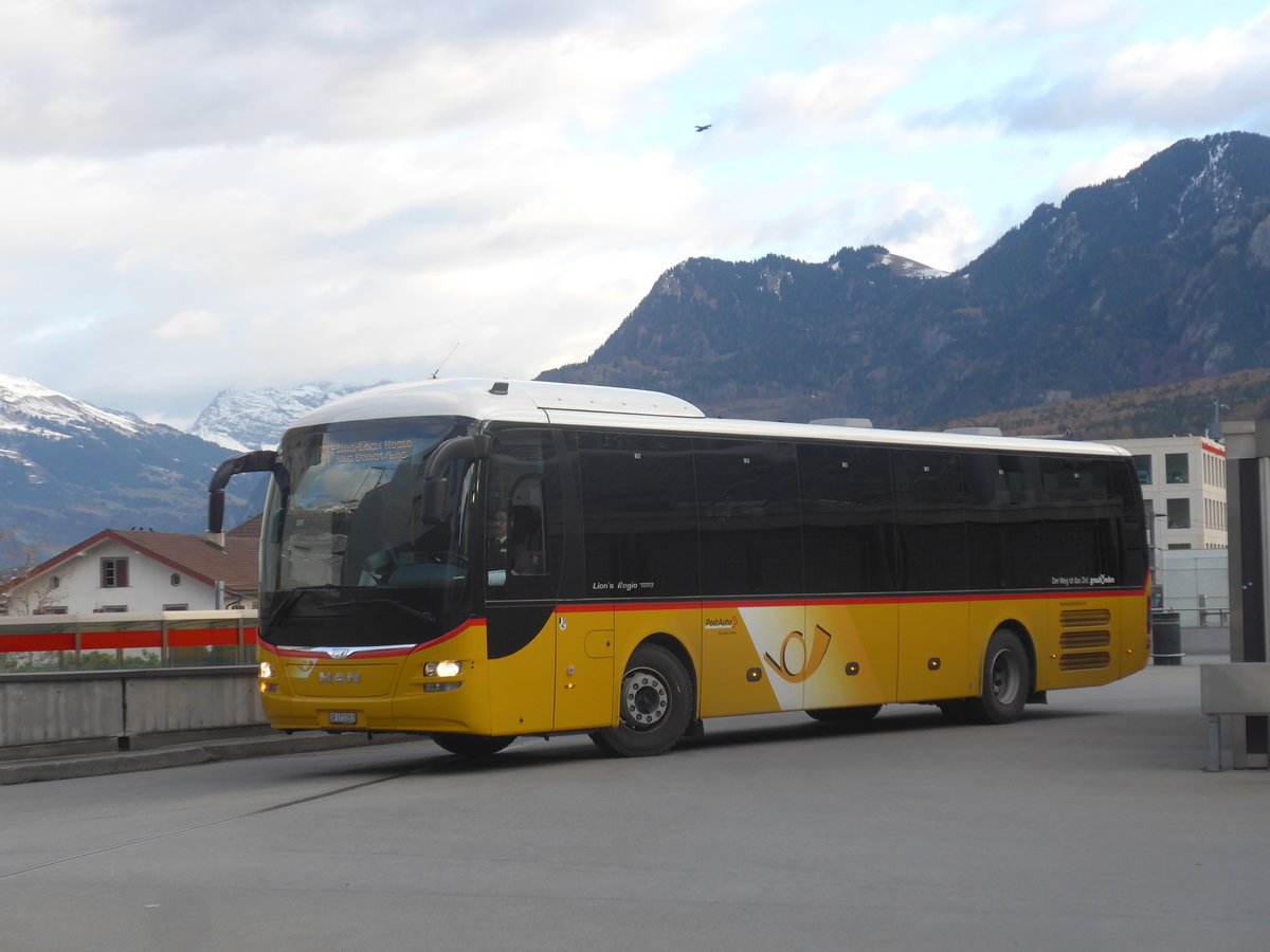 (212'556) - PostAuto Graubnden - GR 173'203 - MAN am 7. Dezember 2019 in Chur, Postautostation