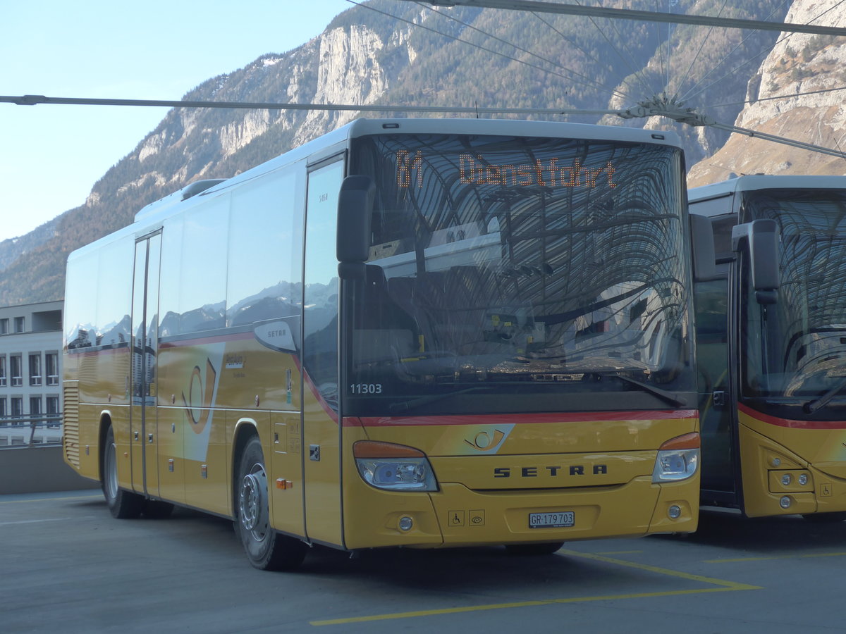 (212'636) - PostAuto Graubnden - GR 179'703 - Setra am 7. Dezember 2019 in Chur, Postautostation