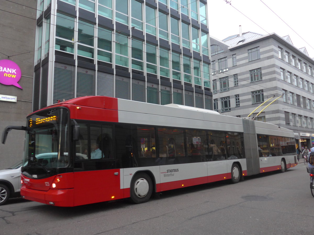 (212'661) - SW Winterthur - Nr. 123 - Hess/Hess Gelenktrolleybus am 7. Dezember 2019 in Winterthur, Schmidgasse