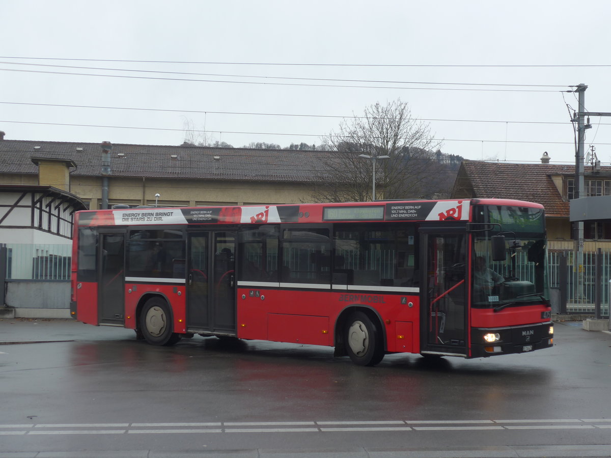 (212'856) - Bernmobil, Bern - Nr. 475/BE 716'475 - MAN/Gppel (ex Peyer, Niederwangen Nr. 75) am 9. Dezember 2019 beim Bahnhof Mnsingen