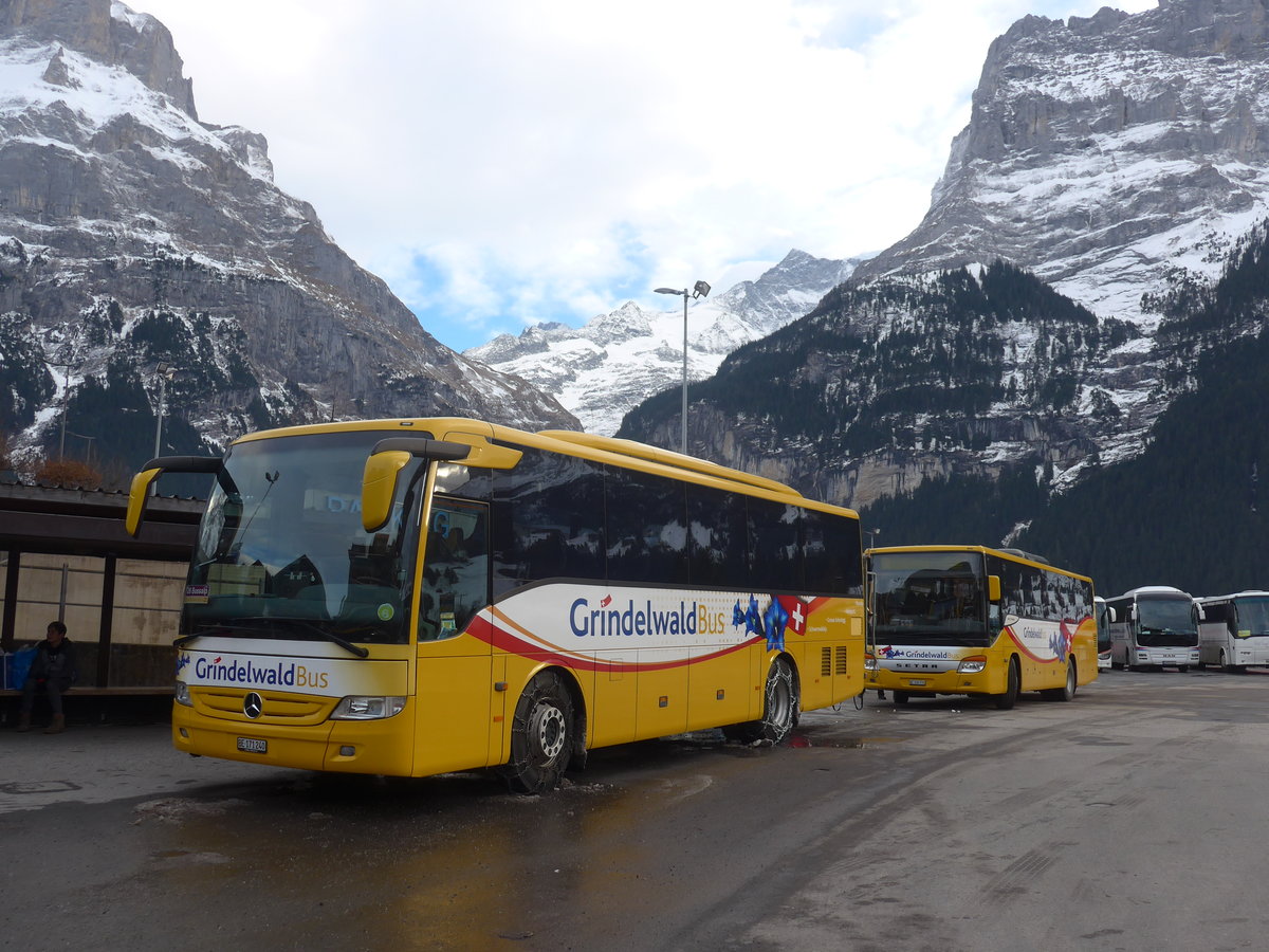 (213'176) - Grindelwaldbus, Grindelwald - Nr. 30/BE 171'240 - Mercedes am 26. Dezember 2019 beim Bahnhof Grindelwald