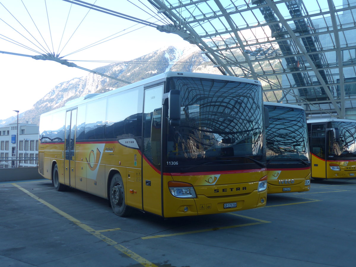 (213'272) - PostAuto Graubnden - GR 179'706 - Setra am 1. Januar 2020 in Chur, Postautostation