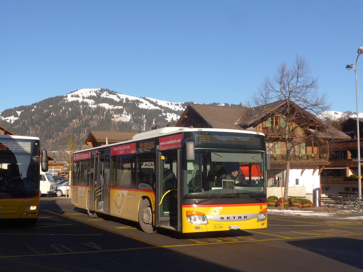 (213'285) - Kbli, Gstaad - Nr. 5/BE 366'987 - Setra am 2. Januar 2020 beim Bahnhof Gstaad