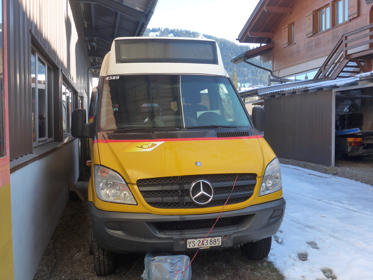 (213'293) - PostAuto Wallis - VS 243'885 - Mercedes am 2. Januar 2020 in Gstaad, Garage Kbli (Einsatz Kbli)