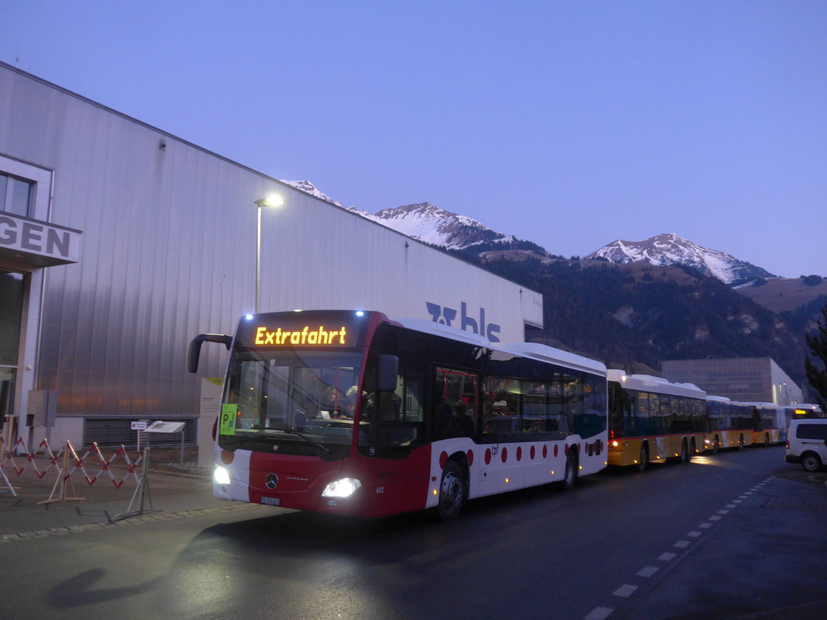 (213'454) - TPF Fribourg (Wieland 76) - Nr. 612/FR 300'241 - Mercedes am 11. Januar 2020 beim Bahnhof Frutigen