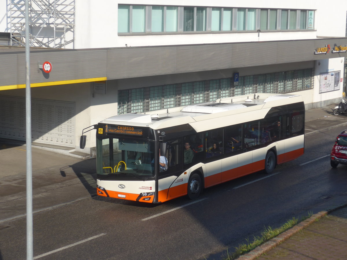 (213'875) - AMSA Chiasso - Nr. 20/TI 336'120 - Solaris am 18. Januar 2020 beim Bahnhof Mendrisio