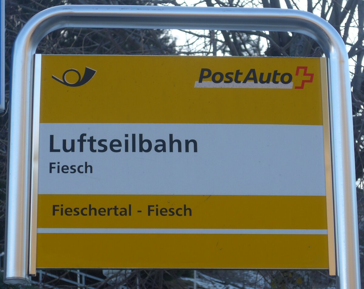 (214'134) - PostAuto-Haltestellenschild - Fiesch, Luftseilbahn - am 9. Februar 2020