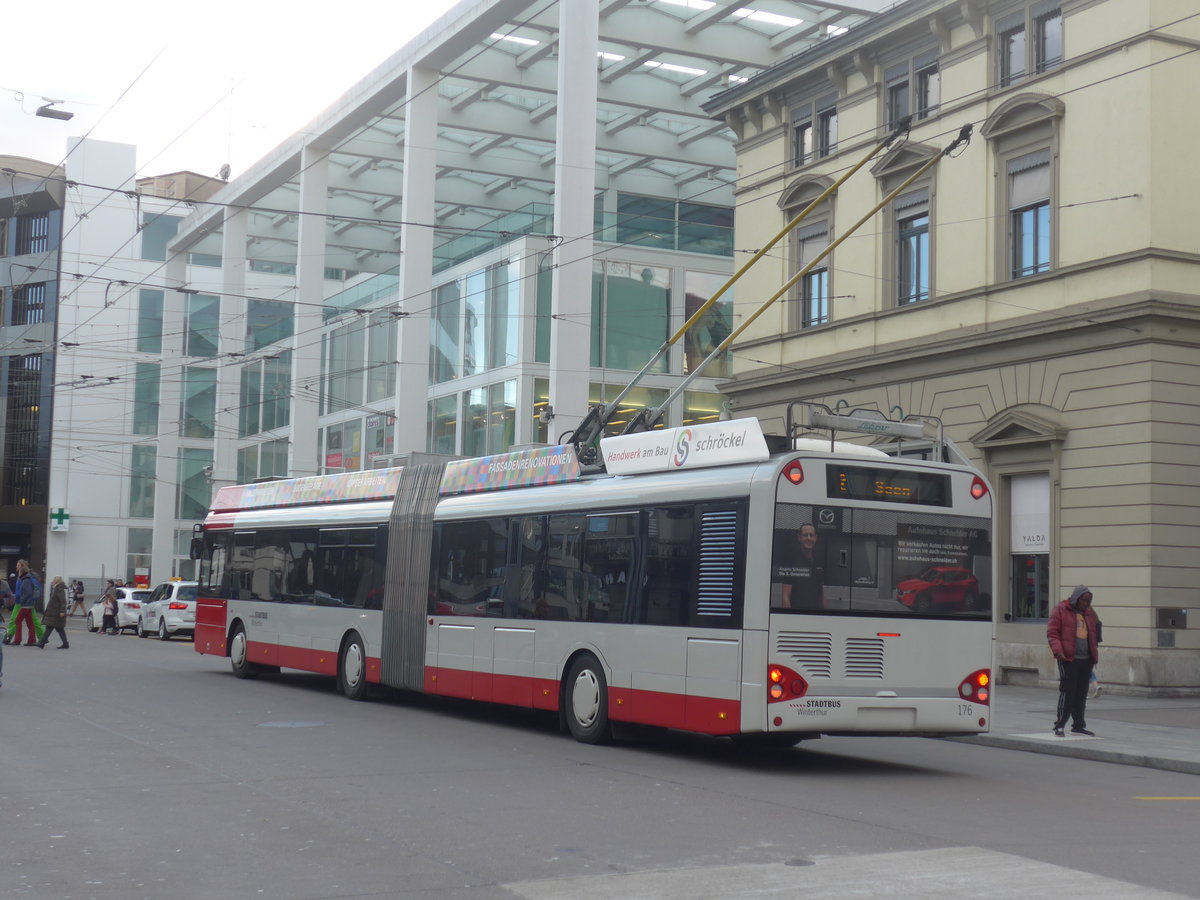 (214'463) - SW Winterthur - Nr. 176 - Solaris Gelenktrolleybus am 18. Februar 2020 beim Hauptbahnhof Winterthur
