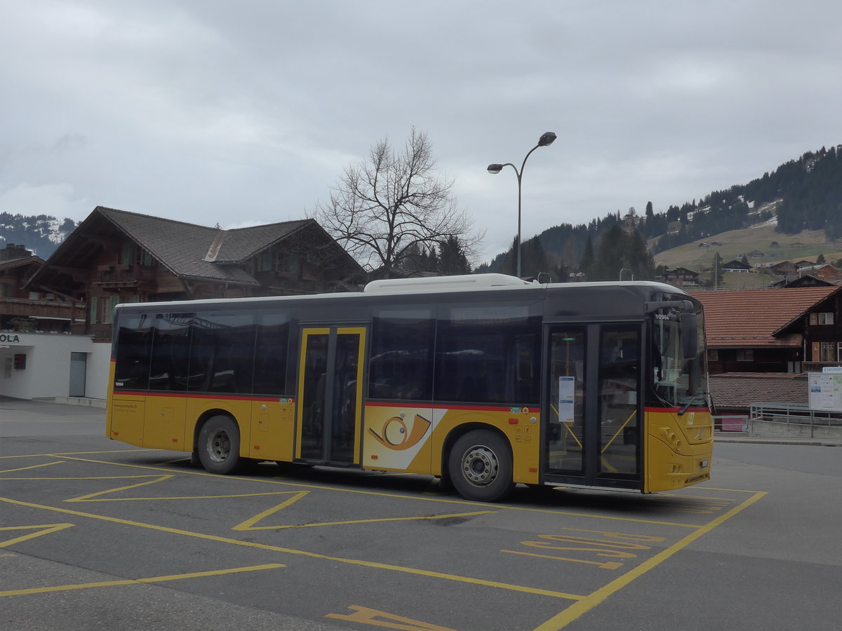 (215'126) - Kbli, Gstaad - BE 403'014 - Volvo am 14. Mrz 2020 beim Bahnhof Gstaad