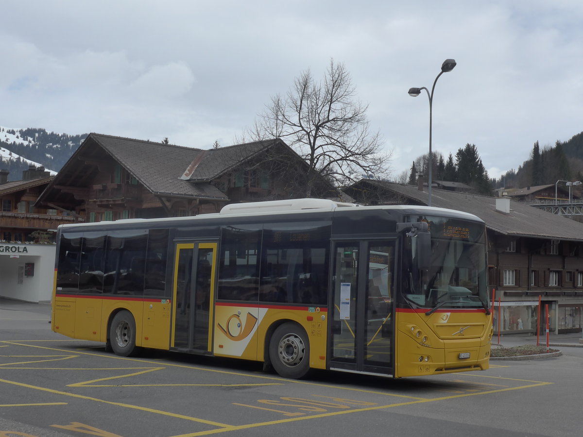 (215'145) - Kbli, Gstaad - BE 403'014 - Volvo am 14. Mrz 2020 beim Bahnhof Gstaad