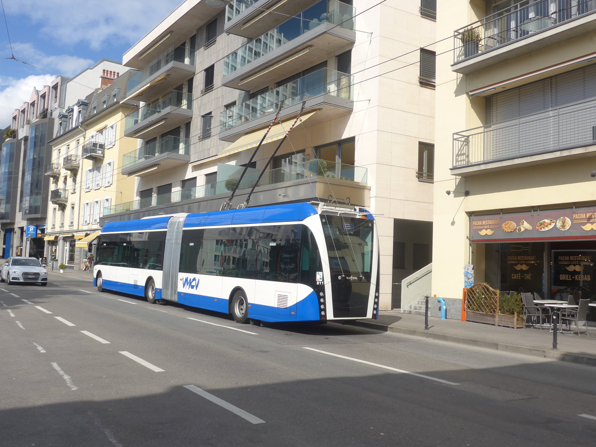 (215'159) - VMCV Clarens - Nr. 811 - Van Hool Gelenktrolleybus am 14. Mrz 2020 in Montreux, Escaliers de la Gare