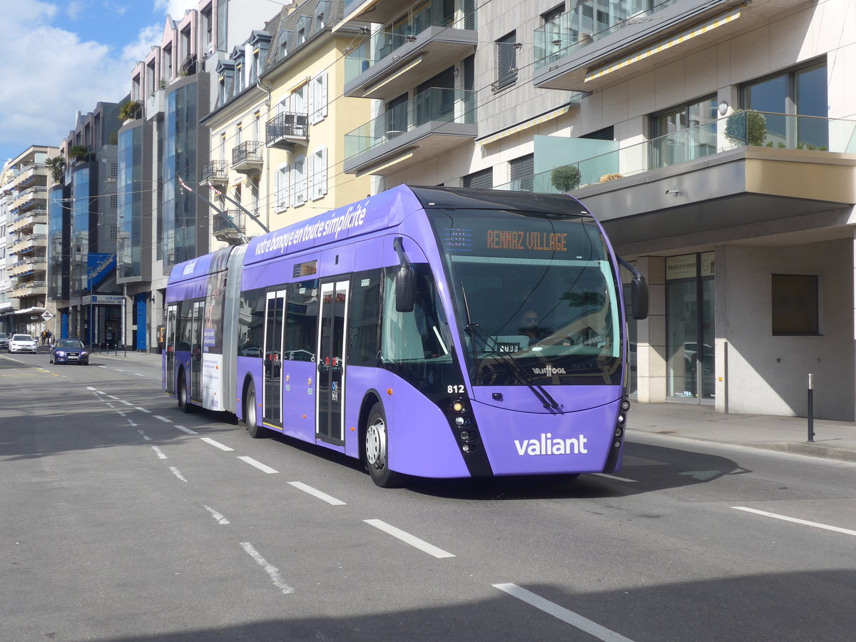 (215'160) - VMCV Clarens - Nr. 812 - Van Hool Gelenktrolleybus am 14. Mrz 2020 in Montreux, Escaliers de la Gare