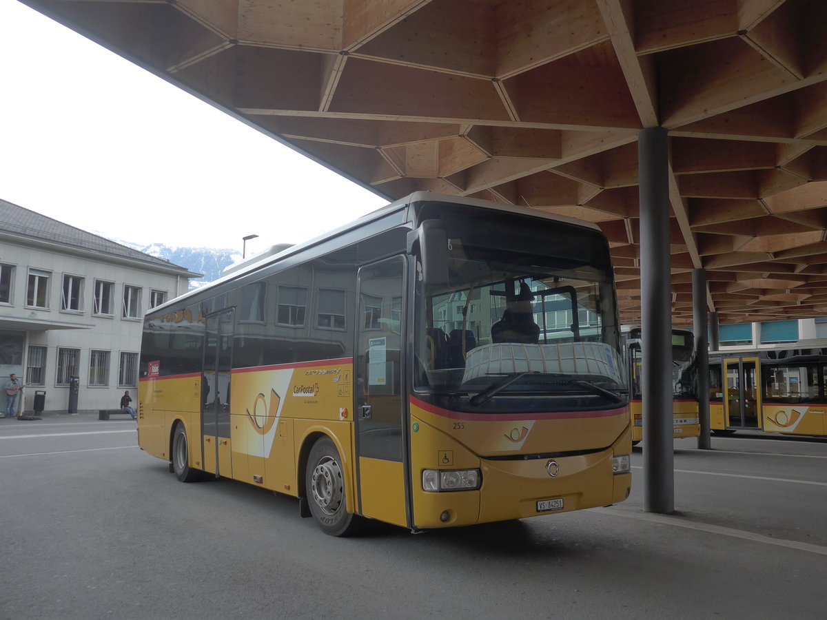 (215'325) - Buchard, Leytron - Nr. 255/VS 84'251 - Irisbus (ex Nr. 251) am 20. Mrz 2020 beim Bahnhof Sion