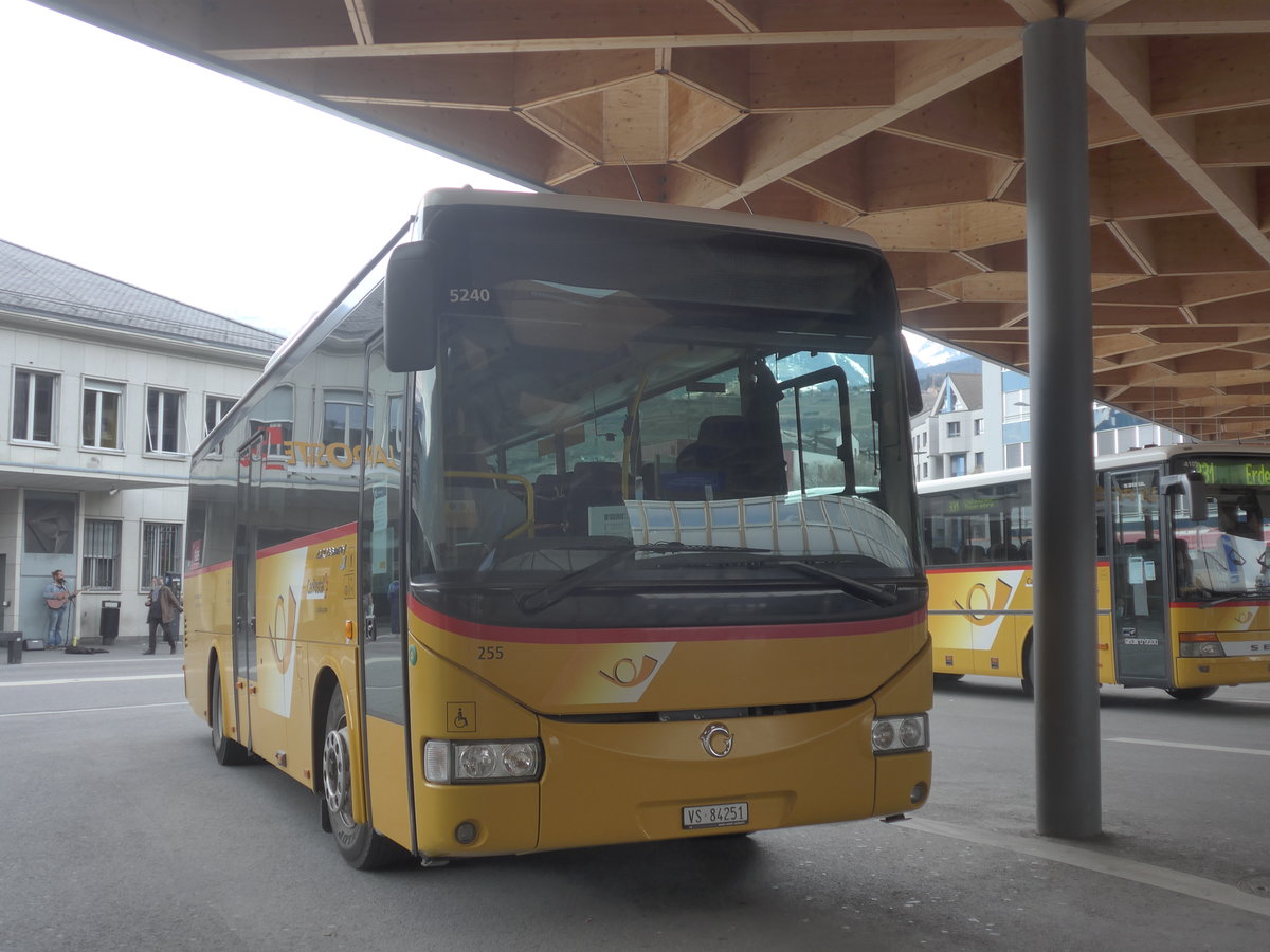 (215'326) - Buchard, Leytron - Nr. 255/VS 84'251 - Irisbus (ex Nr. 251) am 20. Mrz 2020 beim Bahnhof Sion