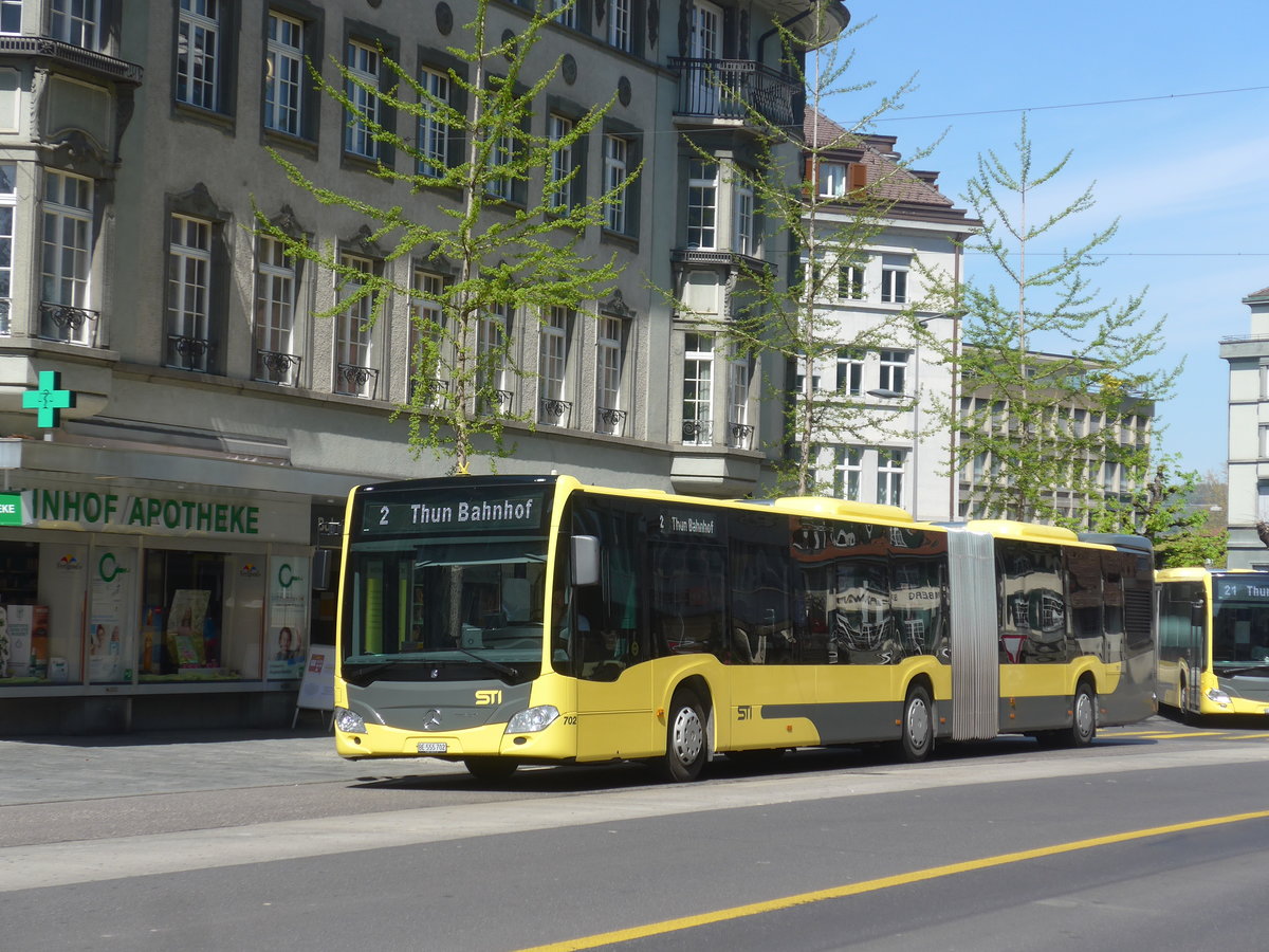 (216'165) - STI Thun - Nr. 702/BE 555'702 - Mercedes am 17. April 2020 in Thun, Bahnhofstrasse