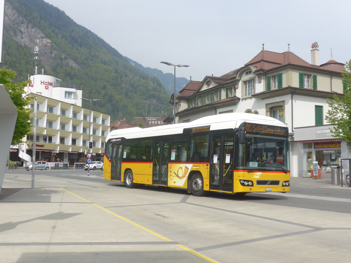 (216'334) - PostAuto Bern - BE 610'542 - Volvo am 21. April 2020 beim Bahnhof Interlaken West