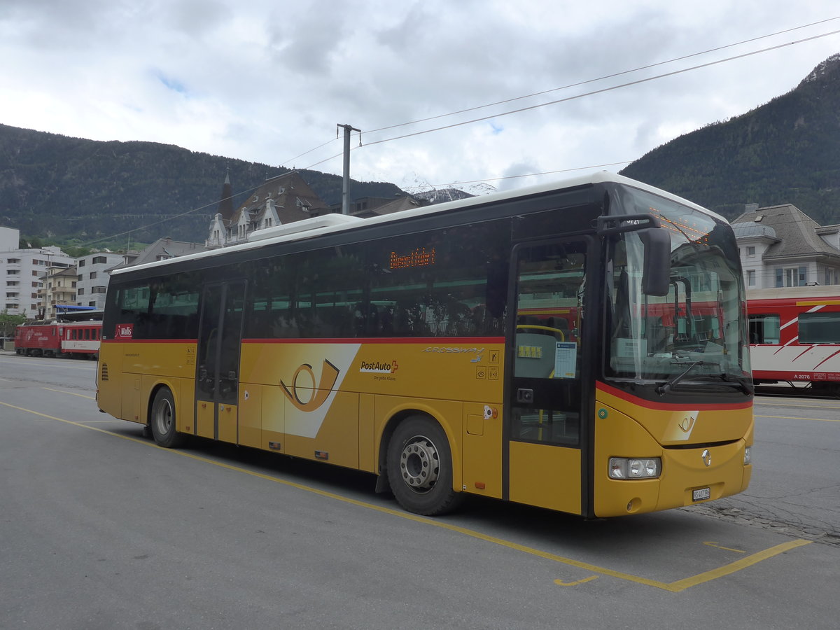 (216'580) - PostAuto Wallis - VS 407'396 - Irisbus am 28. April 2020 beim Bahnhof Brig