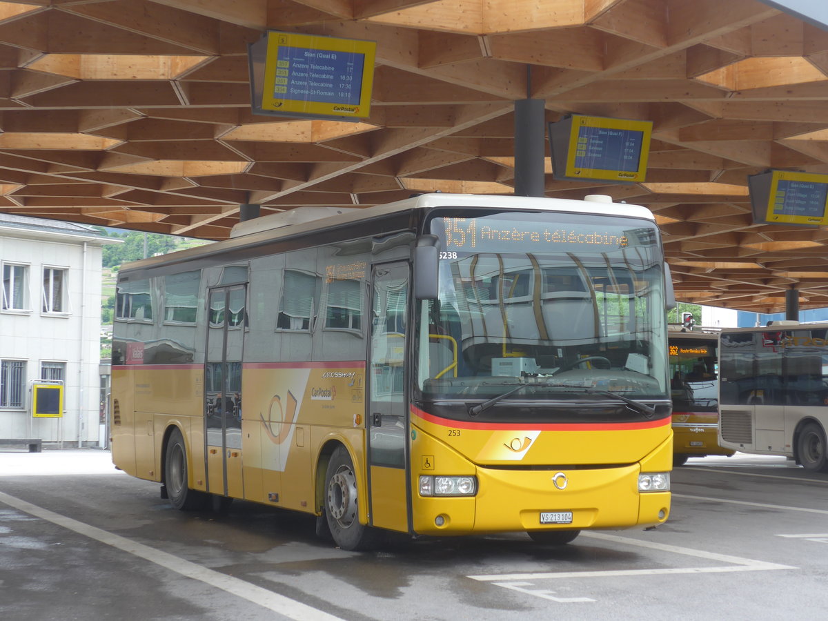 (216'694) - Buchard, Leytron - Nr. 253/VS 213'104 - Irisbus am 2. Mai 2020 beim Bahnhof Sion