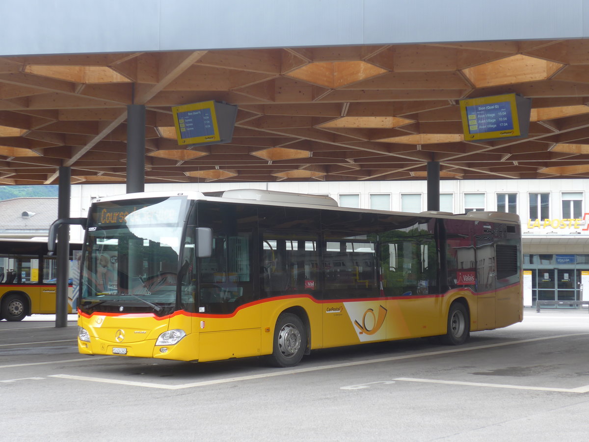 (216'699) - PostAuto Wallis - Nr. 3/VS 414'345 - Mercedes am 2. Mai 2020 beim Bahnhof Sion