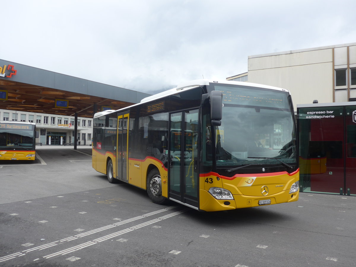 (216'704) - PostAuto Wallis - Nr. 43/VS 505'524 - Mercedes am 2. Mai 2020 beim Bahnhof Sion